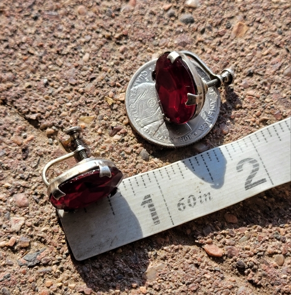 Gorgeous vintage vibrant ruby red paste glass large oval sterling silver earring - Picture 15 of 16